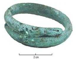 BAG-4265 - Bague ouvertebronzeBague ouverte figurant le corps entier d'un serpent, avec une tête plus ou moins stylisée, un corps dont le traitement peut varier.
