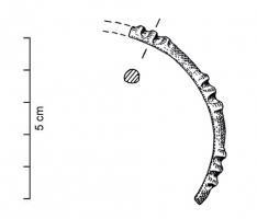 BRC-1060 - Bracelet ouvert à extrémités droitesbronzeBracelet ouvert à extrémités droites, de section sub-circulaire ou semi-circulaire, à décor de cannelures transversales venues de fonte. Ces cannelures plus ou moins marquées, sont parfois obliques ou disposées en séries.