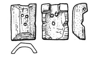 BTS-3006 - Boîte à sceau rectangulaireosFond de boîte à sceau en os, de forme rectangulaire ; fond percé de trois trous, avec 4 pans obliques dégageant un plan de pose parallèle au couvercle.