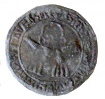 BUL-9130 - Bulle seigneuriale : prince d'OrangeplombBulle monétiforme, à double face; d'un côté, cornet d'Orange, inscription.