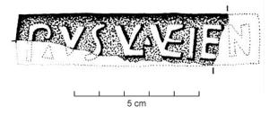 COV-4315 - Tuile estampillée P VSVL VEIENterre cuiteTuile estampillée P VSVL VEIEN, dans un cartouche rectangulaire.