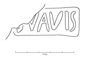 COV-4347 - Tuile estampillée SVAVISterre cuiteTuile estampillée SVAVIS, dans un cartouche rectangulaire.