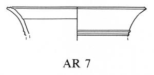 CPE-4025 - Coupe AR 7verreCoupelle moulée, bord déversé vers l'extérieur ; décor cannelé sur la tranche, filet incisé à l'intérieur et filets en relief sur la panse.