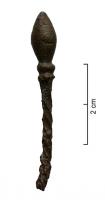 EPG-4543 - EpinglebronzeEpingle en bronze dont la tête est façonnée en forme de pomme de pin ; segment torsadé.