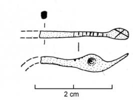 FIB-3837 - Fibule laténienne à pied redressé zoomorphebronzeFibule de schéma laténien, à pied redressé vers l'arc et terminé par une tête d'oiseau aquatique (anatidé).