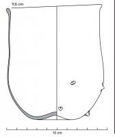GOB-4077 - Gobelet cylindrique à décor de picots pincésverreTPQ : 275 - TAQ : 375Gobelet cylindrique, haut, à lèvre arrondie et déversée, fond apode. Le tiers inférieur de sa panse est ornée de picots pincés dans la masse.
