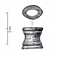 IND-1070 - Objet tubulairebronzeObjet tubulaire en forme de bobine, de section ovalaire et orné de deux moulures à chaque extrémité.