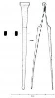 PEP-4019 - Pince à épiler - Groupe Hirt 2 - branches à épaules, mors lissesbronzeTPQ : 1 - TAQ : 400Pince façonnée à partir d’une bande de métal repliée sur elle-même pour former un anneau ou un demi-cercle outrepassé, souvent élargi. Les branches sont munies d’épaississements plus ou moins prononcés dont le décrochement forme des épaules. Les mâchoires sont lisses et placées soit dans le prolongement des branches, soit courbées vers l’intérieur. 