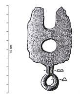 RSR-1008 - Rasoir à double tranchant : type PépieuxbronzeRasoir à double tranchant de forme ovale ou subrectangulaire ; ajour central circulaire et évidement distal le plus souvent demi-circulaire. Le manche est composé d'une tige subrectangulaire pleine, très courte, parfois inexistante, terminée par un anneau.