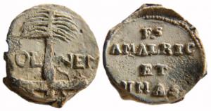 SCL-9092 - Plomb de fabrique : Nîmes, Amalric et DumasplombSceau à double face : d'un côté, armes de la ville de Nîmes (crocodile enchaîné à un palmier), de part et d'autre COL / NEM; de l'autre, inscription sur 4 lignes, dans un cercle de grènetis : F.s / AMALRIC / ET / DUMAS.