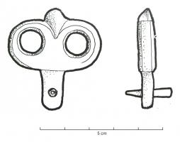 SIT-3027 - Attache rivetée d'anse de situlebronzeAttache d'anse double, composée de deux anneaux juxtaposés, au-dessus d'une languette munie d'un rivet de fixation sur le bord du vase.