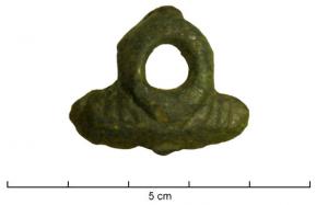 SIT-4030 - SitulebronzeSitule dont l'attache, fixée par brasure, comporte un anneau bouleté, épaulé par un bourrelet horizontal orné de cannelures. 