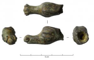 STE-3030 - Statuette zoomorphe : chevalbronzeStatuette de cheval dont la tête alongée ne montre guère que le volume du museau sous deux yeux en amandes.