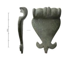 BAS-4076 - SitulebronzeSitule dont les attaches d'anse sont en forme de feuille à fleuron comportant un bourrelet horizontal épousant le bord du vase.