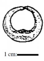 BCO-5025 - Boucle d'oreille en forme de croissantorAnneau simple présentant un renflement au centre de la pièce, tandis que les deux extrémités s'affinent.
