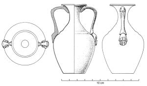 BLS-4159 - Balsamaire en forme d'amphorebronzeAmphorisque à panse ovoïde, col étroit et largement évasé au bord ; deux anses symétriques pourvues d'une attache inférieure en patte de lion griffue.