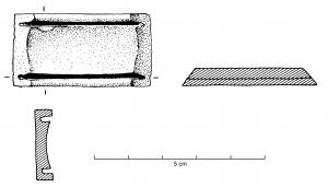BTE-4001 - Boîte parallélépipédique - ososBoîte composite, formé de panneaux rectangulaires assemblés (par collage) pour former un volume parallélépipédique, équipé d'un couvercle à glissière ; on observe parfois des montures de bronze sur la façade antérieure ou en cornières.