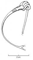 FIB-3013 - Fibule de Nauheim 5a11bronzeRessort à 4 spires et corde interne ; arc plat, triangulaire et tendu ; porte-ardillon trapézoïdal ajouré et arc orné de deux fausses échelles en arcs de cercle sur les côtés, avec des incisions transversales vers le pied.