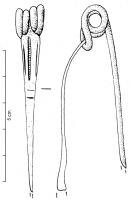 FIB-3045 - Fibule de Nauheim 5a31bronzeRessort à 4 spires et corde interne ; arc plat, triangulaire et tendu ; porte-ardillon trapézoïdal ajouré ; arc orné d'une échelle médiane, bordée vers l'extérieur de deux incisions, le tout limité vers le pied par des incisions transversales.
