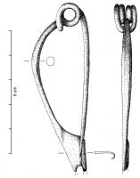 FIB-3140 - Fibule de type santuario di ReitiabronzeTPQ : -475 - TAQ : -30Fibule à arc tendu, profil continu, section massive (ronde, quadrangulaire, triangulaire ou lenticulaire) ; porte-ardillon trapézoïdal plein ou percé d'un petit trou vers son extrémité ; ressort à 4 spires, corde interne.