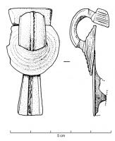 FIB-4060 - Fibule type Dollfus A (F.16a1)bronzeTPQ : -15 - TAQ : 10Fibule à couvre-ressort cylindrique, dont l'arc coudé puis rectiligne vers le pied est interrompu par un disque (plus développé que dans le type F.15a) ; porte-ardillon trapézoïdal généralement fenestré.