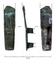 FMC-4032 - Moraillon de coffretbronzeMoraillon en bronze coulé, rectangulaire et rectiligne, base légèrement rétrécie, avec un décor de cannelures parallèles dans la partie supérieure. 