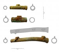 FSL-9002 - Porte-baguettebronzeGarniture de fusil : pièce tubulaire moulurée droite ou légèrement courbe, munie d'un ou de deux tenons de fixation. 