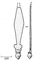 PDH-4013 - Pendant de harnais à crochetbronzeTPQ : 1 - TAQ : 100Pendant de harnais à crochet, de forme losangique allongée, terminé par un lest coulé de forme biconique, parfois surmonté de deux ailettes latérales.