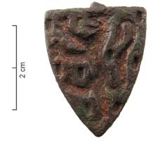 PDH-7036 - Pendant armoriébronzePendant en forme d'écu, d'argent au lion brochant de gueules, semé de billettes de même.
