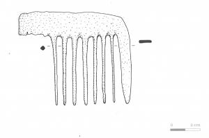 PGN-9005 - Peigne monoxyle de coiffe à simple endenture et dents espacéesboisTPQ : 1600 - TAQ : 1900Peigne à simple endenture avec un aplat latéral, taillé dans une seule pièce de bois. Les dents sont très espacées, ce qui est caractéristique des peignes de coiffe (tenue des chignons).