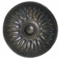 PHI-2001 - Phiale godronnéebronzePhiale basse, à ombilic cerne de plusieurs moulures en tore; bodrons 
