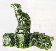 RBN-9008 - Robinet ou cannelle (d'aquamanile ?)bronzeTPQ : 1450 - TAQ : 1700Robinet dont la noix, en forme de chien assis, peut être manipulée à la main. L'embouchure est en forme de tête de fauve, un tuyau sortant de la gueule ouverte.