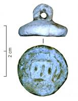 SIG-7008 - Matrice de sceauplombSceau-matrice circulaire, de facture peu soignées, la face opposée à l'empreinte légèrement conique et surmontée d'un anneau de suspension.