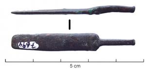 SSP-4002 - Spatule-sonde - à spatule rectangulairebronzeTPQ : -30 - TAQ : 500Instrument double constitué d'une spatule rectangulaire et d'une extrémité olivaire. La forme de la spatule constitue la caractéristique principale du type.