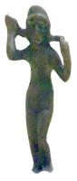 STE-4088 - Statuette : Aphrodite - Vénus se tordant les cheveuxbronzeTPQ : -30 - TAQ : 300Vénus sortant du bain, nue mais diadémée, tordant ses cheveux en deux mèches émergeant au niveau de la nuque.