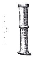 TLL-1008 - Talon de lancebronzeTalon de lance tubulaire, à base élargie, décoré de 3 bourrelets transversaux à l'ouverture et d'un autre au mileu.