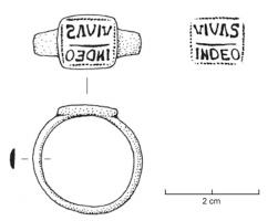 BAG-4038 - Bague de type BrancasterbronzeBague à chaton plat, de forme rectangulaire et à peine dégagé du jonc qui s'élargit à son contact ; dans un cadre, inscription sur deux lignes, en lettres rétrogrades.