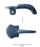 BCC-5018 - Ardillon de boucle, scutiformebronzeArdillon scutiforme, forme étroite, prolongé par son attache en bronze, sans décor.