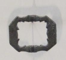 BOC-9031 - BouclebronzeBoucle à cadre polygonal. 