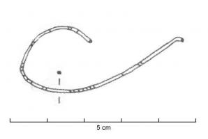 BRC-2053 - Bracelet-armille à section quadrangulairebronzeBracelet-armille à section quadrangulaire, orné d'incisions. La largeur de la tige est comprise entre 0,5 et 2mm.