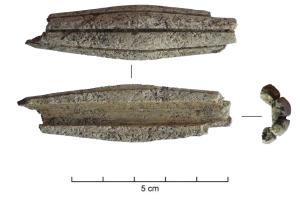 CTO-8045 - Manche en os fusiformeosManche monolithe fusiforme avec des rainures longitudinales profondes.