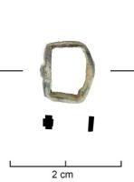 CTR-7005 - Passant de ceinture à rivet proximalcuivreCadre de boucle rectangulaire ou polygonale, munie d'un rivet proximal, fixé sur la ceinture.