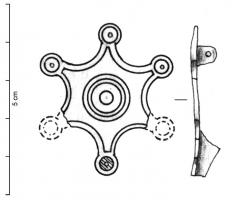 FIB-41144 - Fibule circulaire émailléebronzeTPQ : 100 - TAQ : 300Fibule circulaire émaillée comportant un bouton central riveté et émaillé, et un pourtour en étoile, festonné en étoile avec 6 disques émaillés aux extrémités des branches ainsi formées.