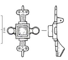 FIB-41194 - Fibule symétrique émailléebronzeTPQ : 60 - TAQ : 90Fibule plate, dont l'arc composé d'une plaque carrée est prolongé par des appendices symétriques, en têtes de reptile stylisées; en son sommet, évidement quadrangulaire, émaillé. 