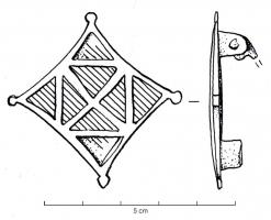 FIB-41715 - Fibule losangique émailléebronzeTPQ : 150 - TAQ : 250Fibule plate, en forme de losange, la surface entièrement couverte de loges d'émail de forme géométrique.