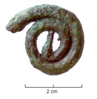 IND-4218 - AppliquebronzeElément circulaire formé d'une bande de section circulaire enroulée. Face arrière lisse, sans rivet de fixation ou autre.