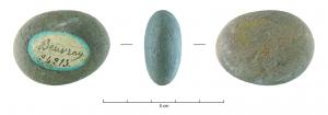 OLI-3008 - Polissoir, lissoir ou brunissoir ?pierreGalet présentant des traces d'usures sur ces grandes faces pouvant correspondre à un usage de polissage du métal.