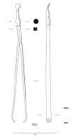 PEP-4034 - Pince - Groupe Hirt 3 - manche terminé par un petit cuilleron ou une extrémité lenticulairebronzePince formée de deux branches de section quadrangulaire soudées à un manche coulé mouluré ou lisse, terminé par une extrémité lenticulaire inclinée ou un petit cuilleron circulaire. Les branches peuvent posséder des épaules. Les mors, lisses, peuvent être rentrants.