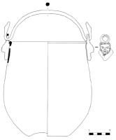 SIT-4069 - SitulebronzeVase en forme de sac, forme haute à bord épaissi légèrement plus étroit que le diamètre maximal qui se trouve dans la partie inférieure du vase ; fond rentrant ; anse articulée sur deux appliques fixées sur le bord, en forme de buste en ronde-bosse, surmonté d'un anneau.