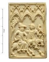 TBT-7001 - Plat de carnet de tablettesivoireTPQ : 1300 - TAQ : 1400Panneau rectangulaire, portant un relief sculpté sur la face externe, lisse au revers.